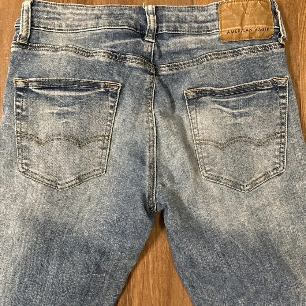 American Eagle Outfitters Next Level Flex Distressed Lght Denim 29x32 Jeans VGUC